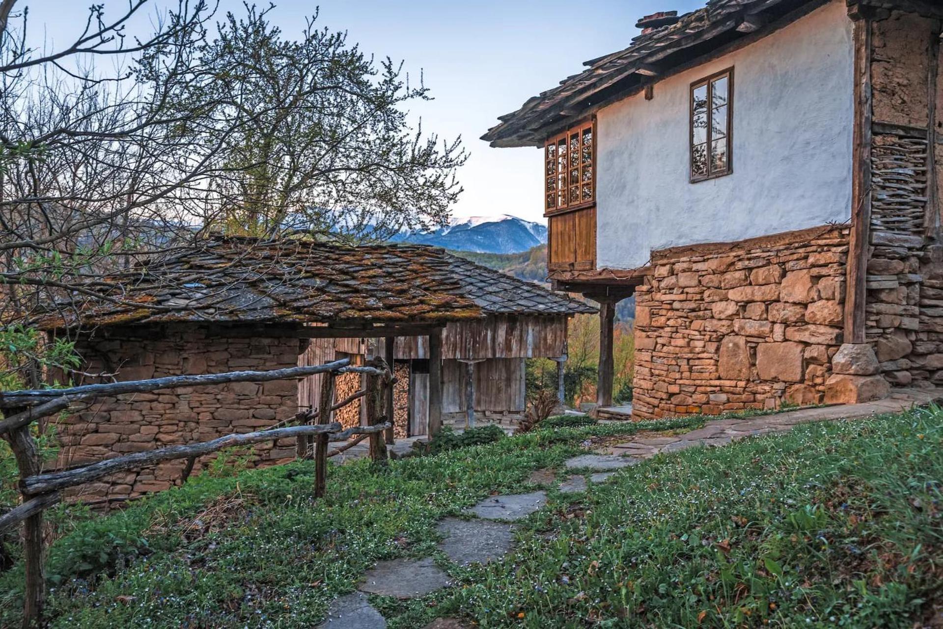 阿普里尔齐Authentic House With Stunning Mountain View - Karashka别墅 外观 照片
